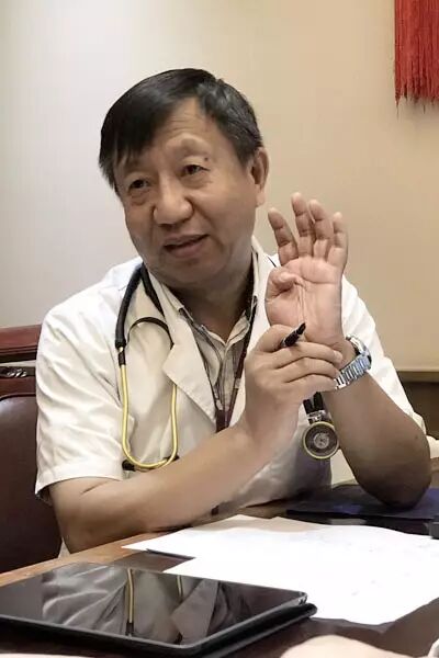 基层医疗与综合医院的差别是资源配置不同，不应该是医生能力不同