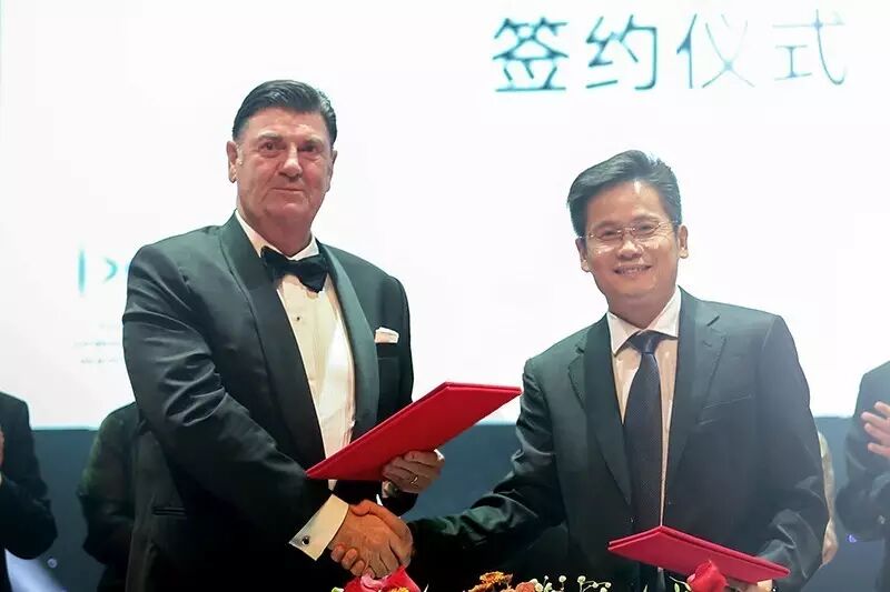 紅點博物館終落戶廈門！ 紅點廈門博物館、紅點中國區(qū)總部在2016“中國好設(shè)計”頒獎典禮上成功簽約！