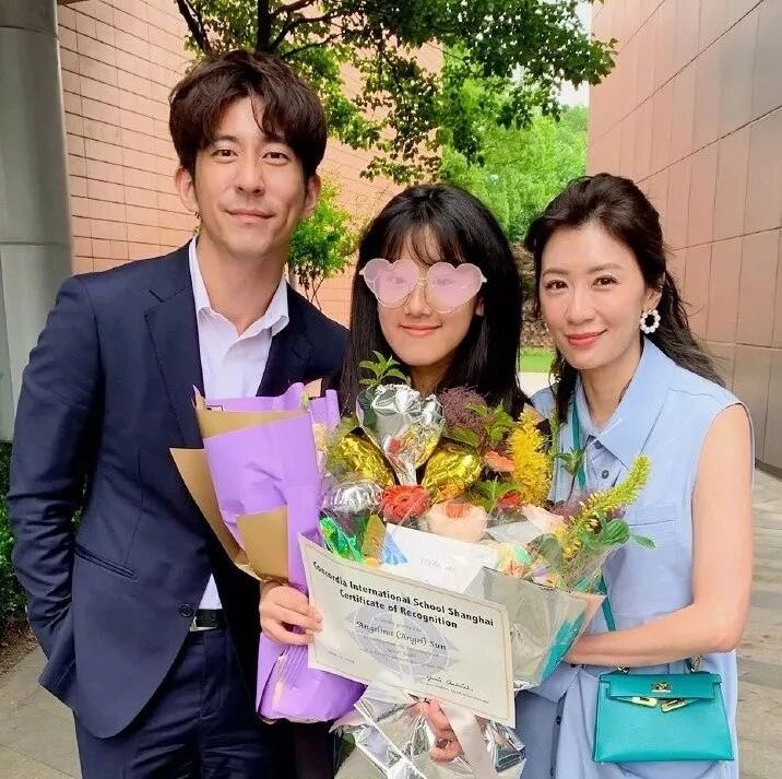 红人馆 | 贾静雯,被守护的底气,靠自己挣