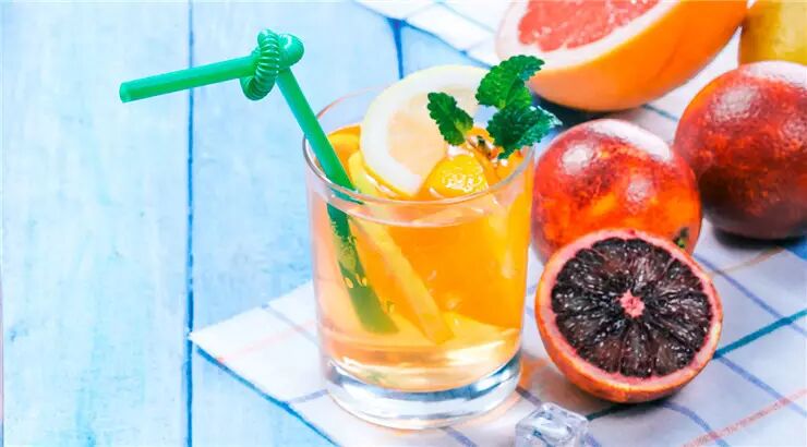 红牛成分表 OMG | 我被“1杯奶茶=8罐红牛”的报告吓到了，然后真的去评测了7种饮料……