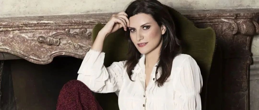 意大利乐坛女神Laura Pausini摘得第78届金球奖最佳原创歌曲奖!Complimenti!
