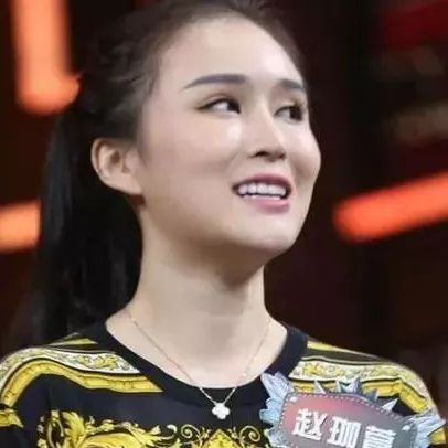 赵本山女儿直播示范,瓷贴面为何如此受明星“宠爱”?