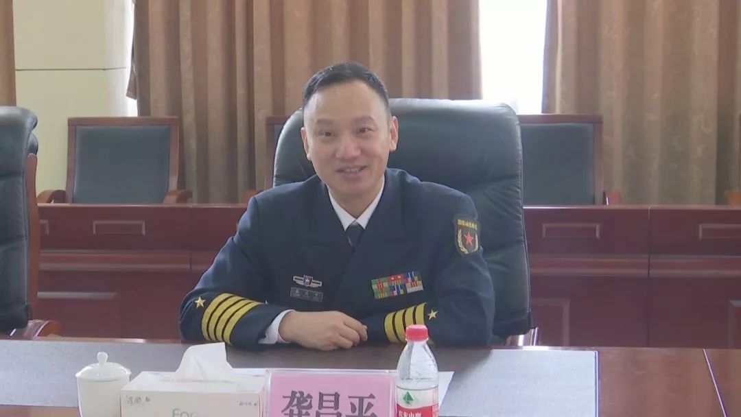 清远军分区司令员龚昌平介绍了部队的有关情况,对慰问团的到来表示