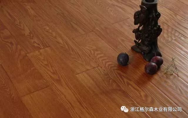 漏縫隙地板50*70塑料漏糞板_地板安裝要留縫隙嗎_木地板出現縫隙怎么辦