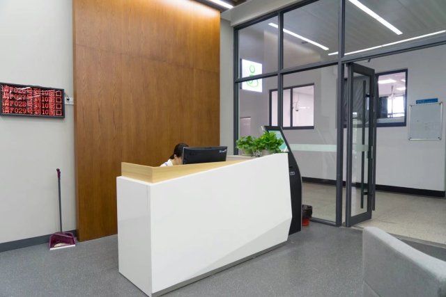 大家好，给大家介绍一下，这是东南大学综合服务大厅(东南大学综合服务中心)