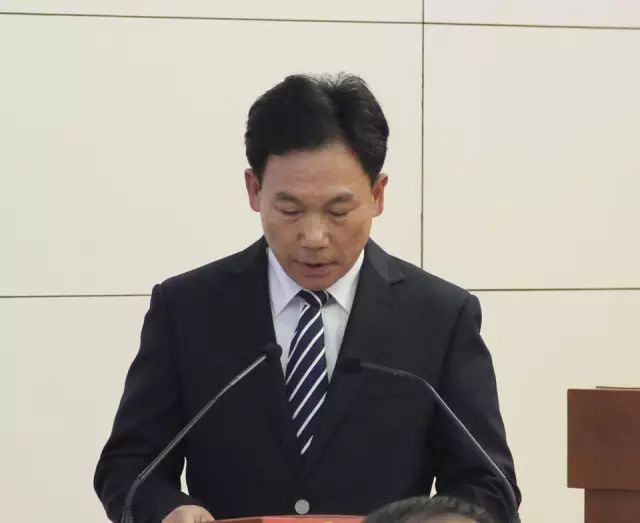 个人简历 袁清山 个人简历 潘如新 潘如新,男,广东惠州人,汉族,1965