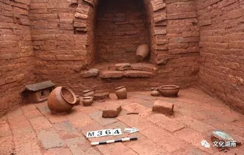 蓝山县五里坪古墓群新发现8座东汉纪年砖室墓_湖南名人网