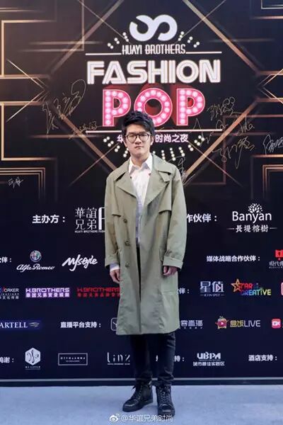 夠不夠有牌面 包貝爾見到若風都要抱下風隊大腿 英雄小助手 微文庫