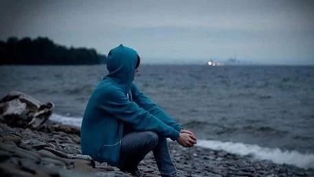 那座山告诉我不要哭不要哭