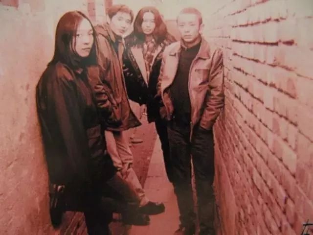 许巍 | 在佳沃蓝莓之夜,爱上这个酷了一辈子的少年