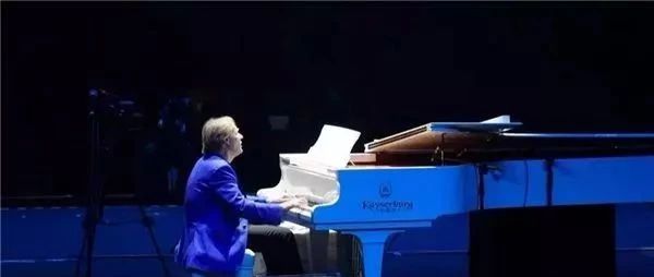 世界钢琴王子理查德·克莱德曼要来佛山啦!就在……
