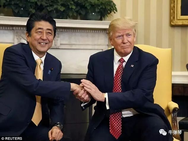 特朗普的握手神功,这次竟然没在习总面前上演(图)