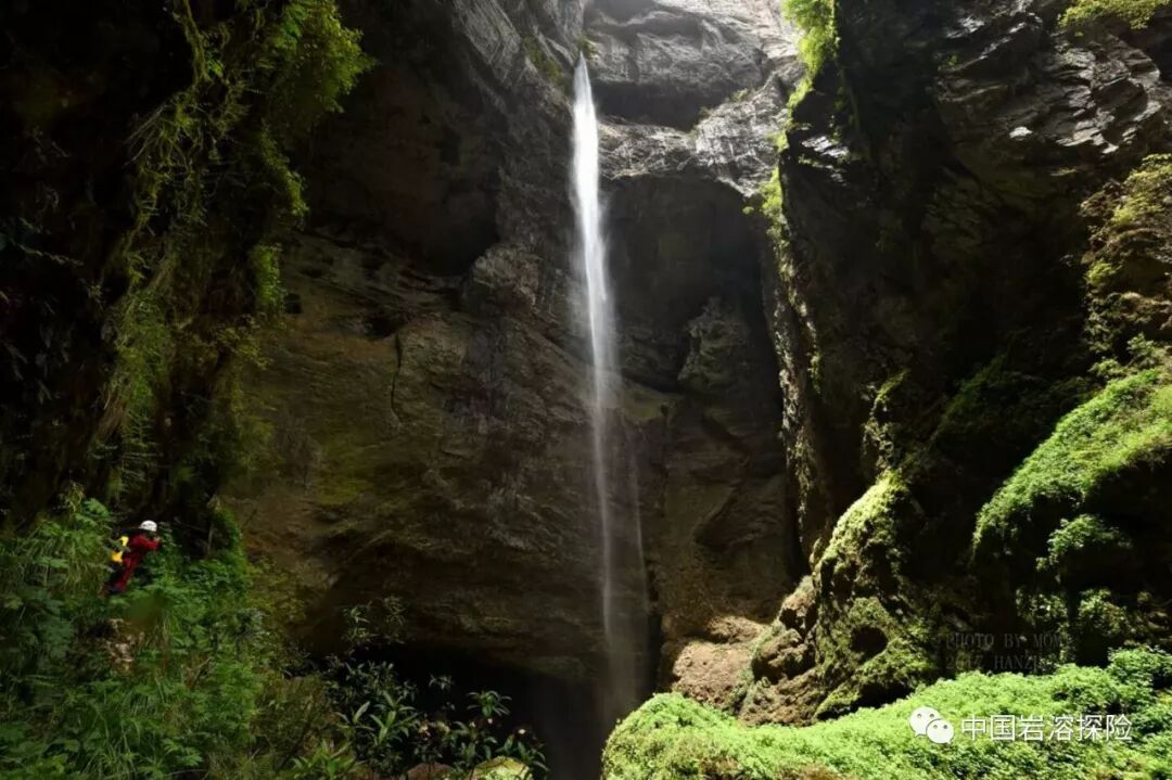 汉中天坑旅游景区_汉中天坑开放了吗_汉中天坑群向导