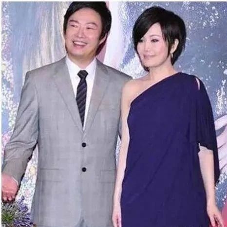 费玉清爱了她整整42年!一直坚持不结婚,今被53岁的她“逼婚”!