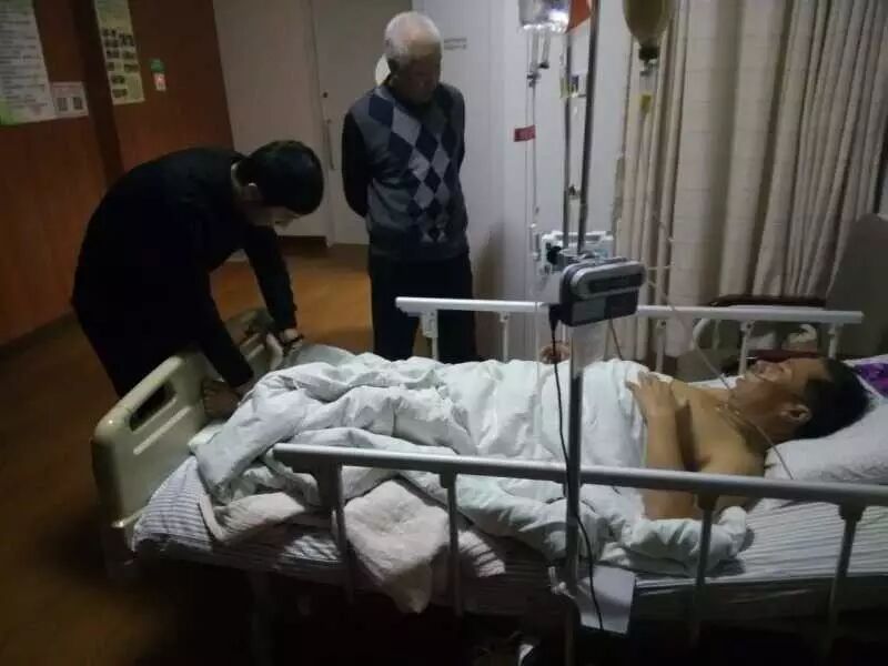 24岁儿子为延续父亲生命求救助 愿