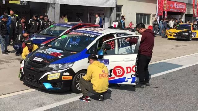 (CEC)恭喜DOPE Racing Team夺得CEC12小时超级耐力锦标赛北京区年度冠军桂冠 (CEC)恭喜DOPE Racing Team夺得CEC12小时超级耐力锦标赛北京区年度冠军桂冠