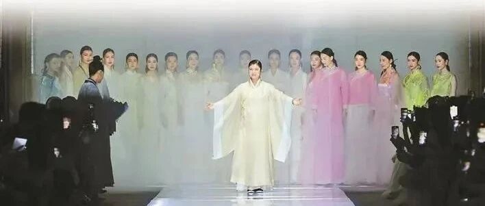 元宇宙秀場打開，深圳市人民政府主辦的2022深圳時裝周來了！圖片