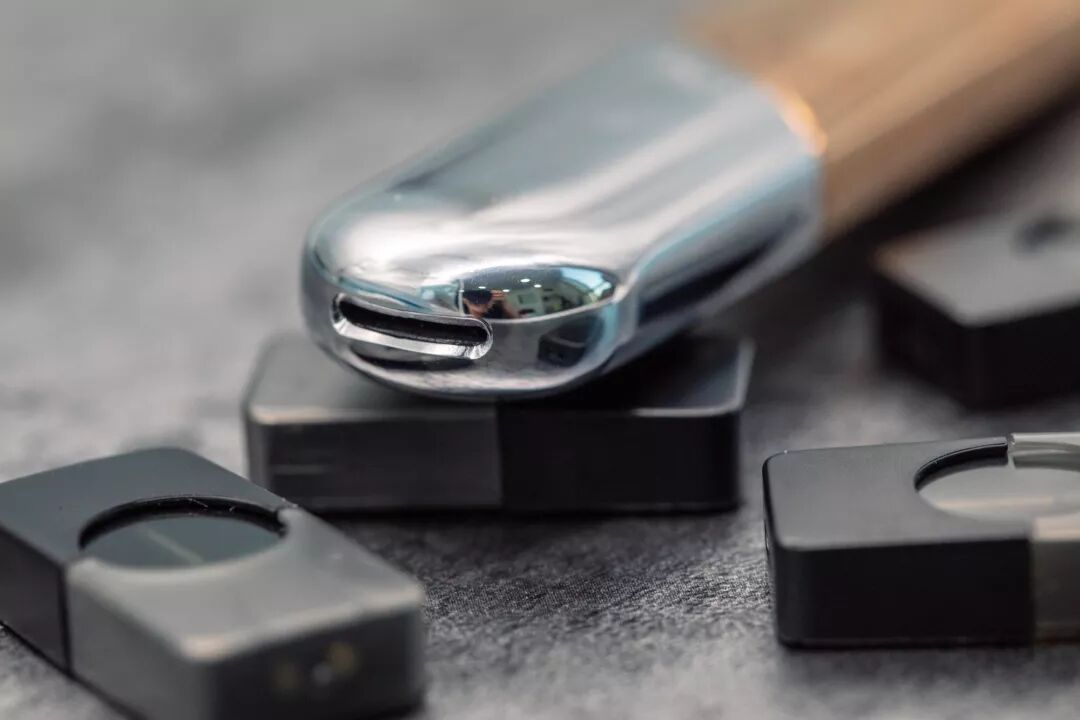 苹果版电子烟！颜值爆表，吸1口解瘾，3口让你High翻天！