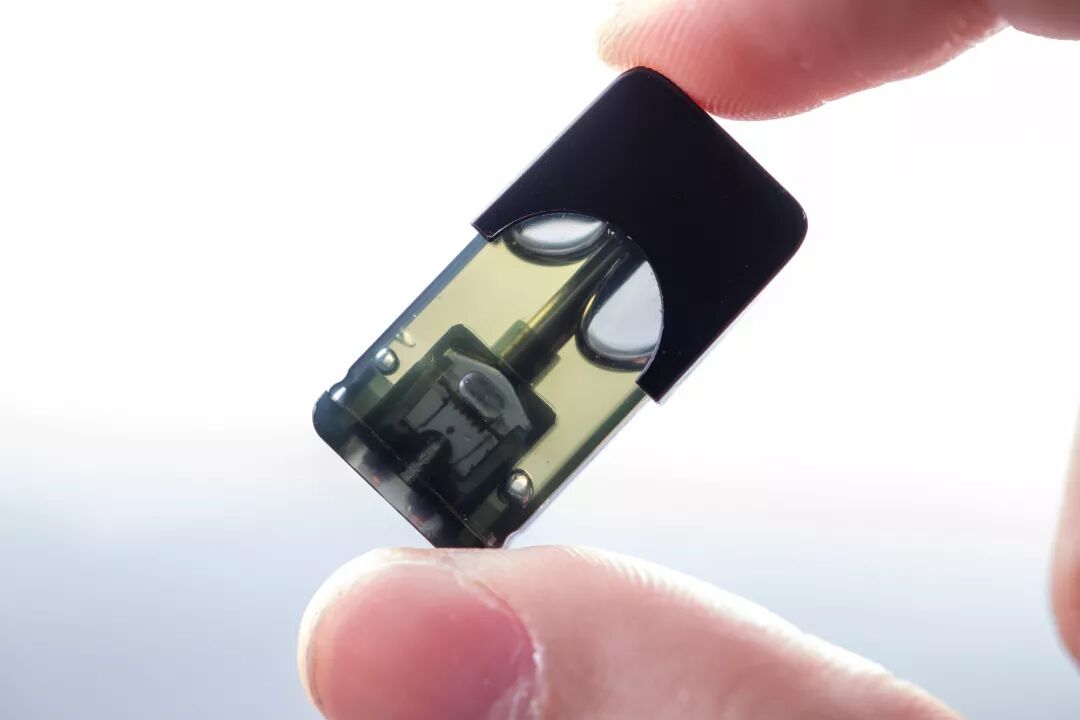 苹果版电子烟！颜值爆表，吸1口解瘾，3口让你High翻天！