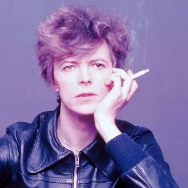 David Bowie《Black Star》:极致迷幻的艺术摇滚史诗丨21 世纪百佳单曲