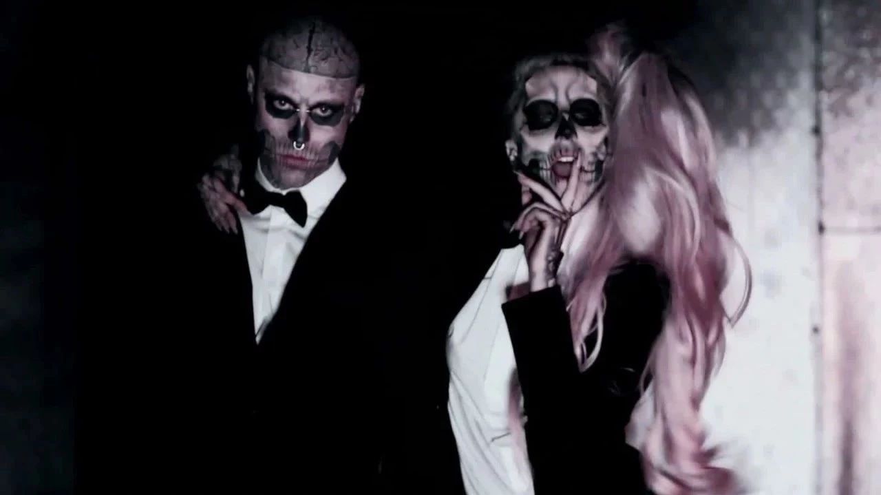 Lady Gaga《Born This Way》MV男主角''僵尸男孩''自杀逝世.