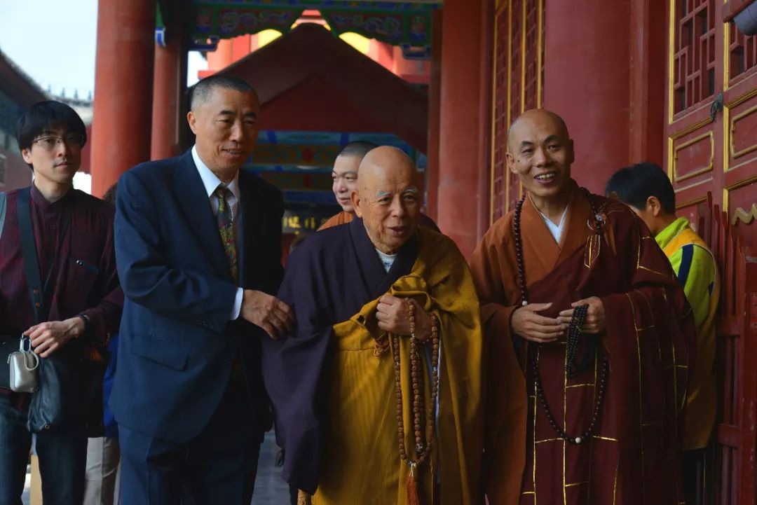 出席法会的还有唐山龙泉寺监院明拂法师,湖北黄州安国寺住持崇谛法师