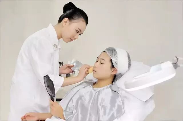 这么棒的美容院公示墙，你也应该有！