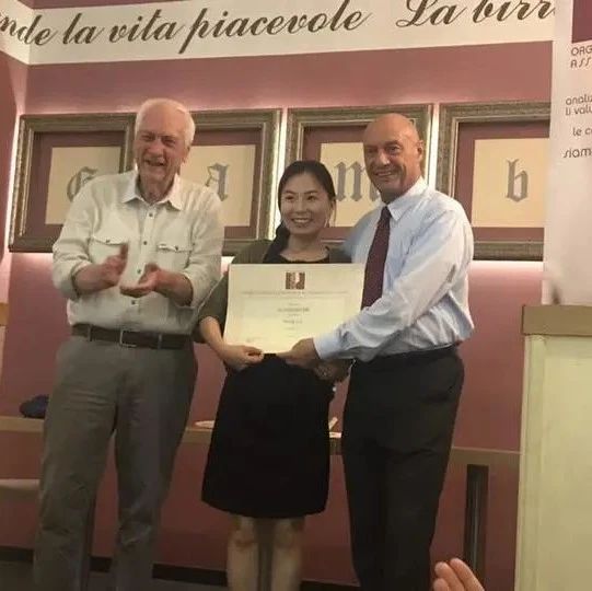 意大利首位华人“品酒大师”王璐获聘为华侨进口商品博览会代言