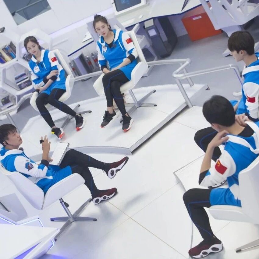 吴宣仪&ldquo;苦战&rdquo;大麦虫濒临崩溃,火星基地面临缺水考验!