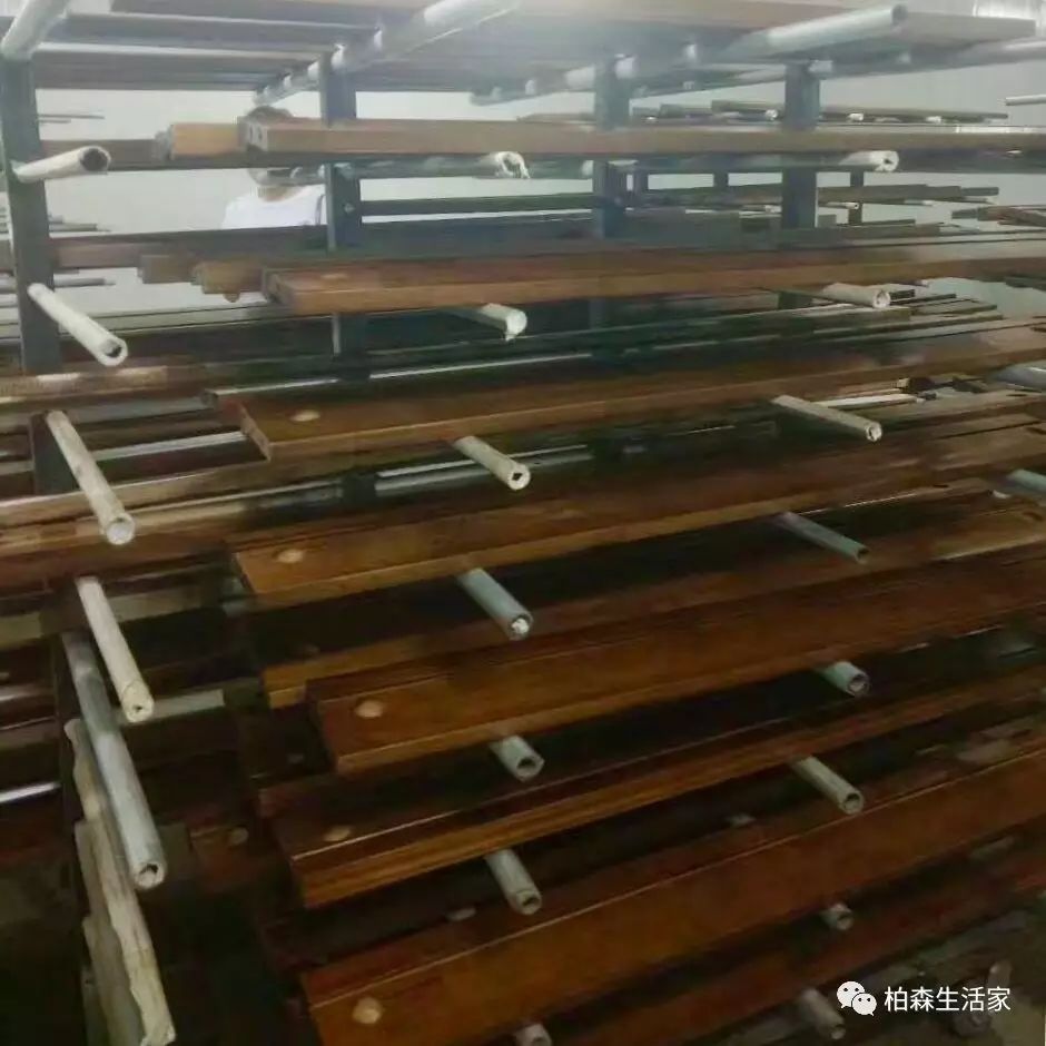 柏木地板_【地板專(zhuān)業(yè)受理上海地板維修電話(huà)實(shí)木地板翻新】_柏木為什么叫柏木