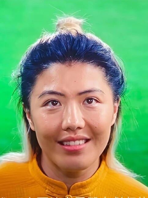 周星驰原本是想把雪野培养成下一个星女郎,