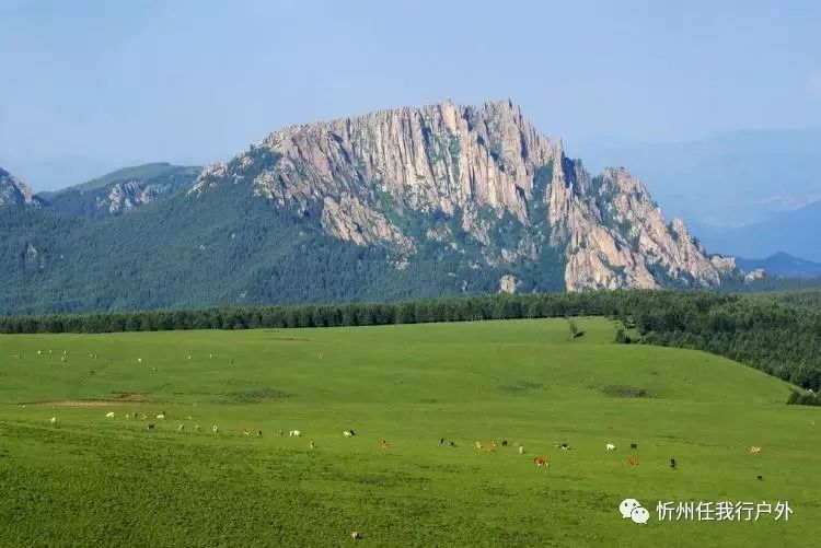 五寨沟的大山犹如男人的胸怀一样宽广