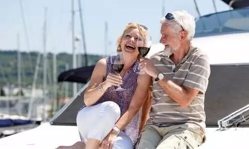 үүﱲǿ游Ƹ뺢ӱнǿ