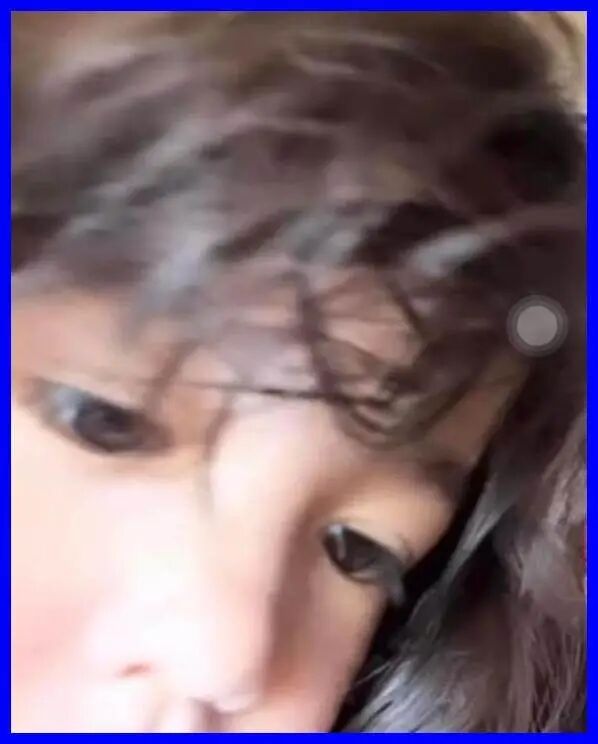 张柏芝与三儿子合照