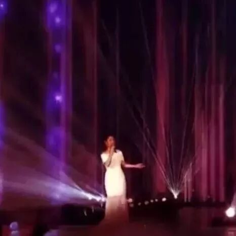 杨钰莹翻唱《千千阙歌》,没想到粤语歌也唱得蛮好