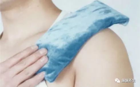 别笑用热水袋都是老人，是你不知道它的用处