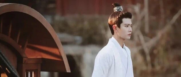 任嘉伦,少拍一部戏多练练台词吧!