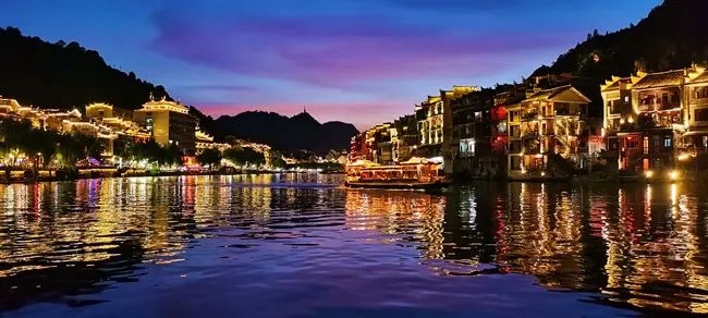 镇远古城夜景(江春健 摄)_副本.jpg 图片