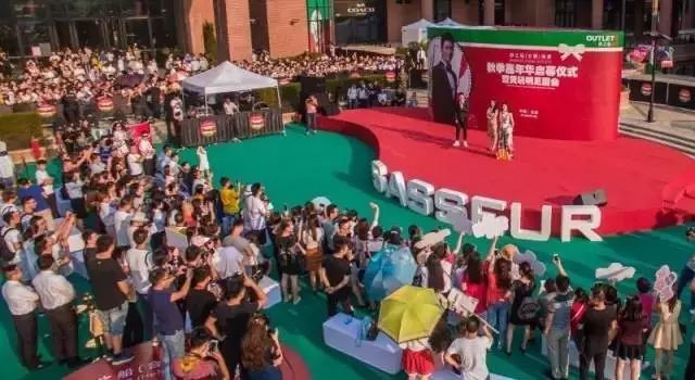 砂之船集团艺术商业大使黄晓明空降合肥,引爆砂之船(合...