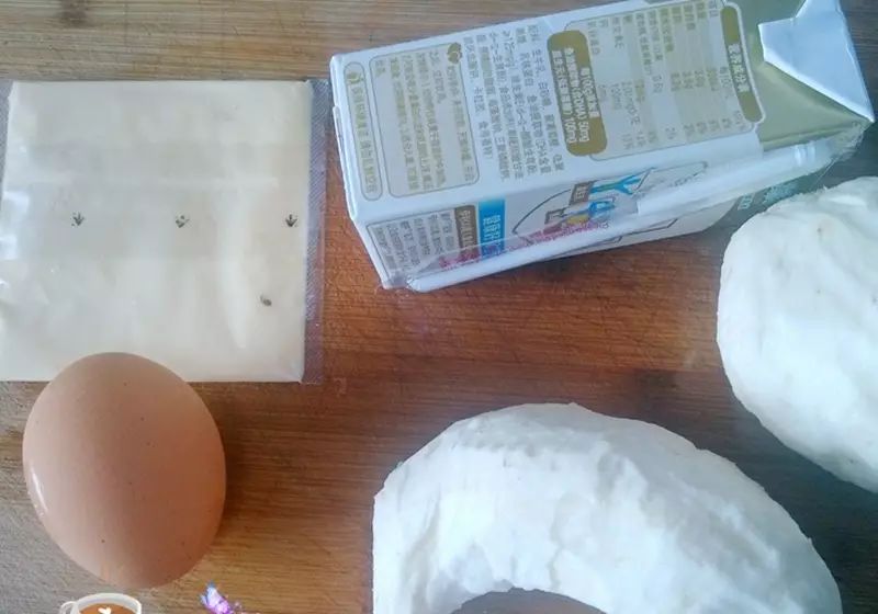 白薯去皮洗净蒸熟