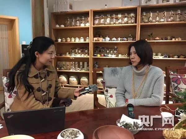 马化腾+李彦宏+刘强东+董明珠+刘永好+宗庆后+俞敏洪……有意思的两会 | 黑马早报