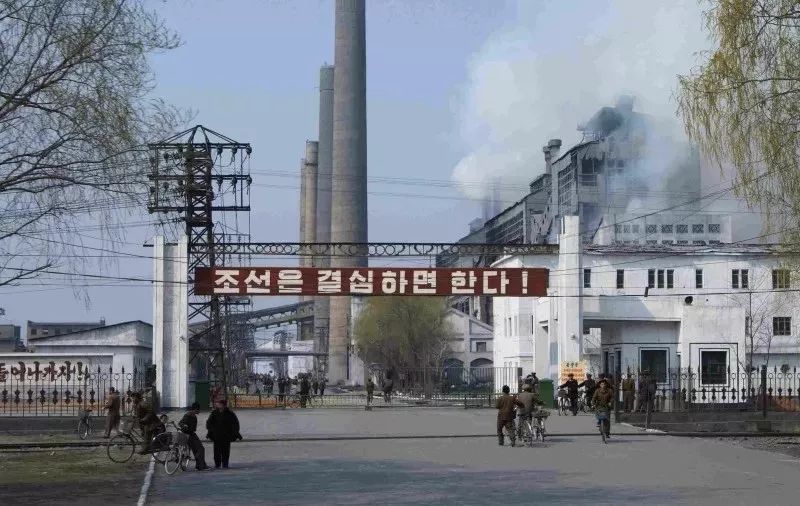 朝鲜工厂,2016年