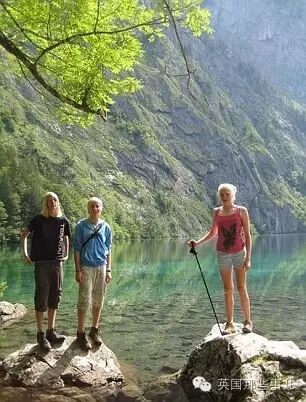 &quot;我太丑了！我活不下去了！&quot; 20岁她3次尝试自杀