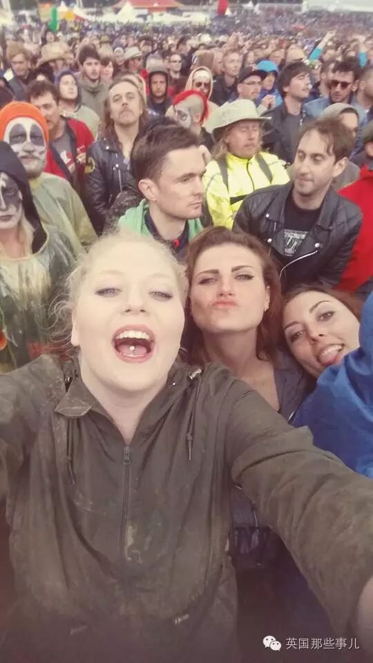 &quot;我太丑了！我活不下去了！&quot; 20岁她3次尝试自杀