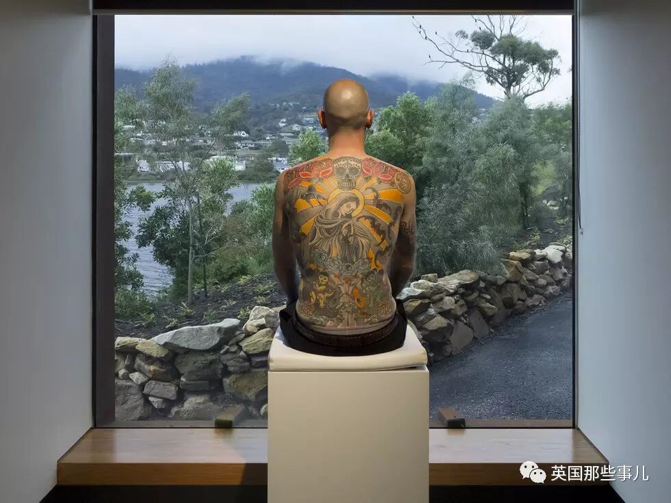 他用整块人皮做交易换来一身纹身，然而结局...