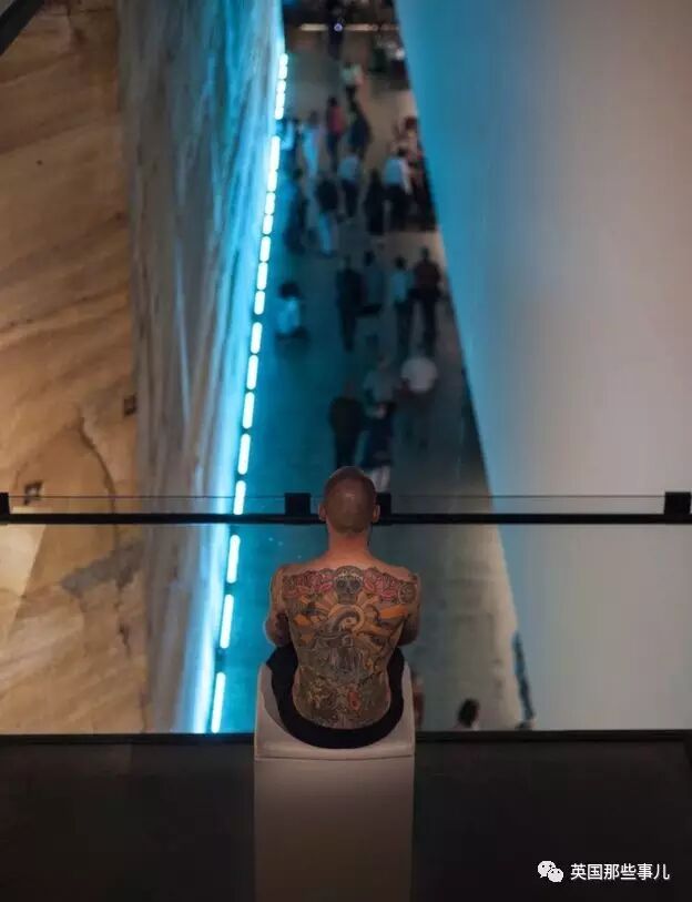 他用整块人皮做交易换来一身纹身，然而结局...