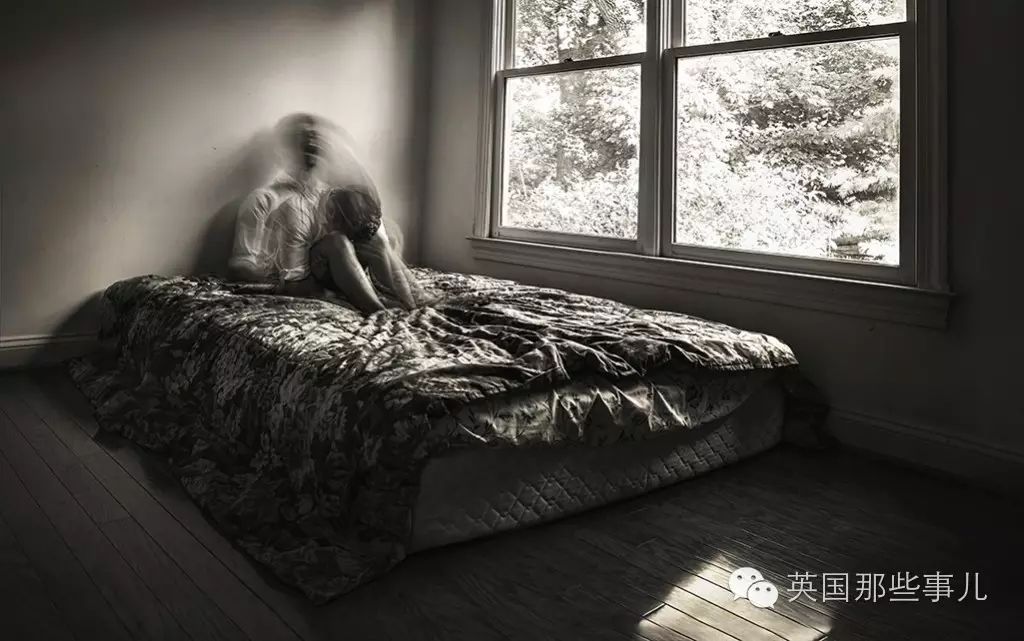 "我希望这些照片,能让人们更好地理解抑郁症,尤其是旁边者很难完全