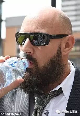 她被前任渣男用下流手段恶整了4年 终于迎来正义