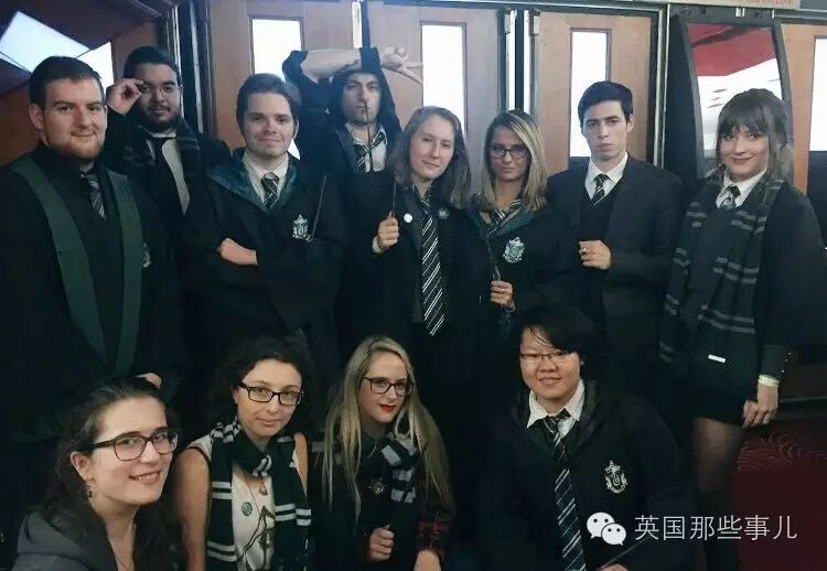 全世界哈迷已疯!罗琳亲自挑了一波网友的万圣装扮