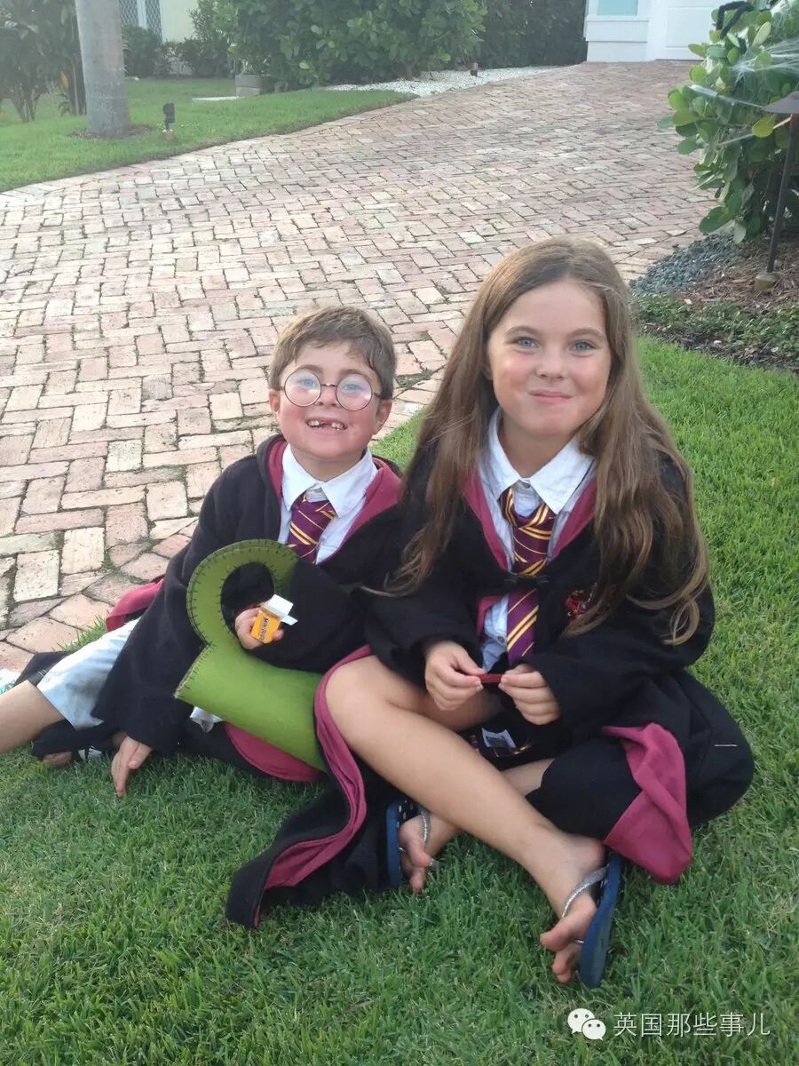 全世界哈迷已疯!罗琳亲自挑了一波网友的万圣装扮